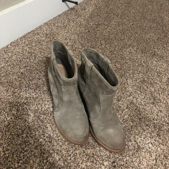 Booties - Picture 2 of 6